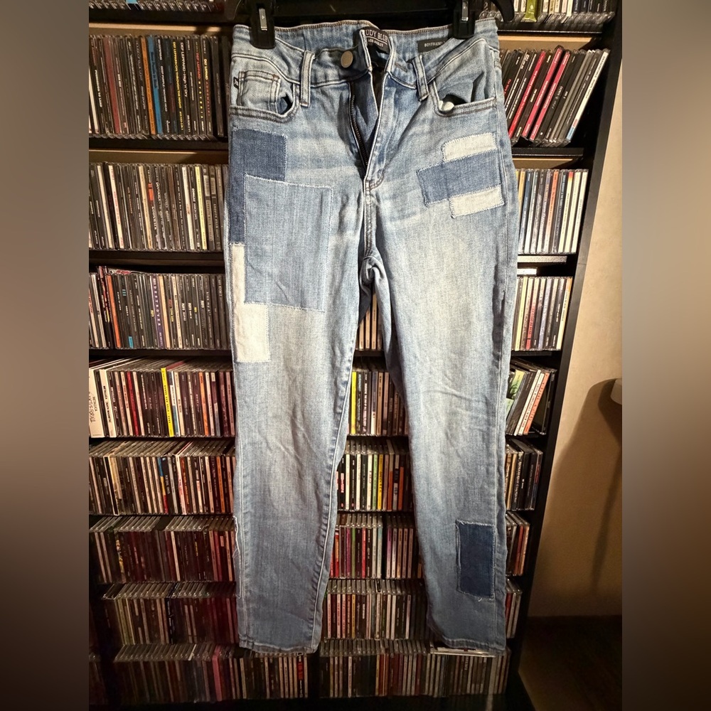 Judy Blue Boyfriend Fit Patchwork Jeans Women’s Size 5/27 Distressed Denim